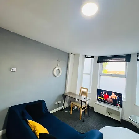 Grey Rental Properties Manchester Exterior photo